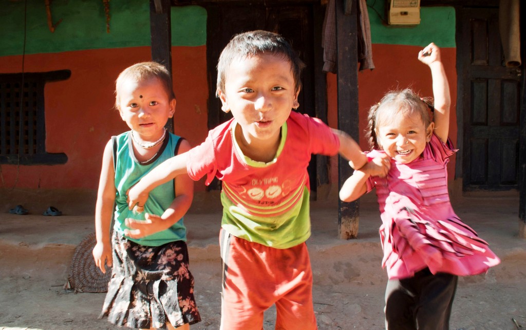 Trois enfants népalais