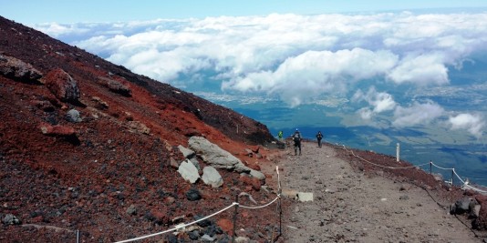 Nuages et mont fuji