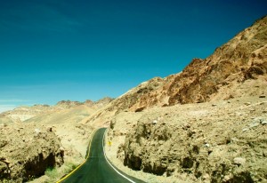 Route dans la Death Valley