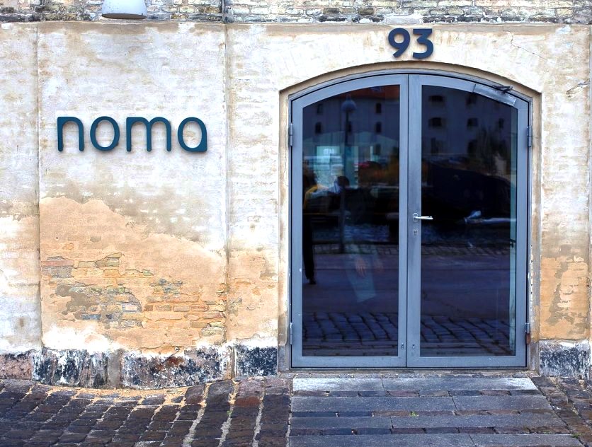 noma-entrance-to-restaurant