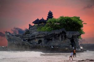 Temple Tanah Lot Bali - volontariat Indonésie
